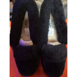 Women's UGG Black Suede Slippers Size 6
